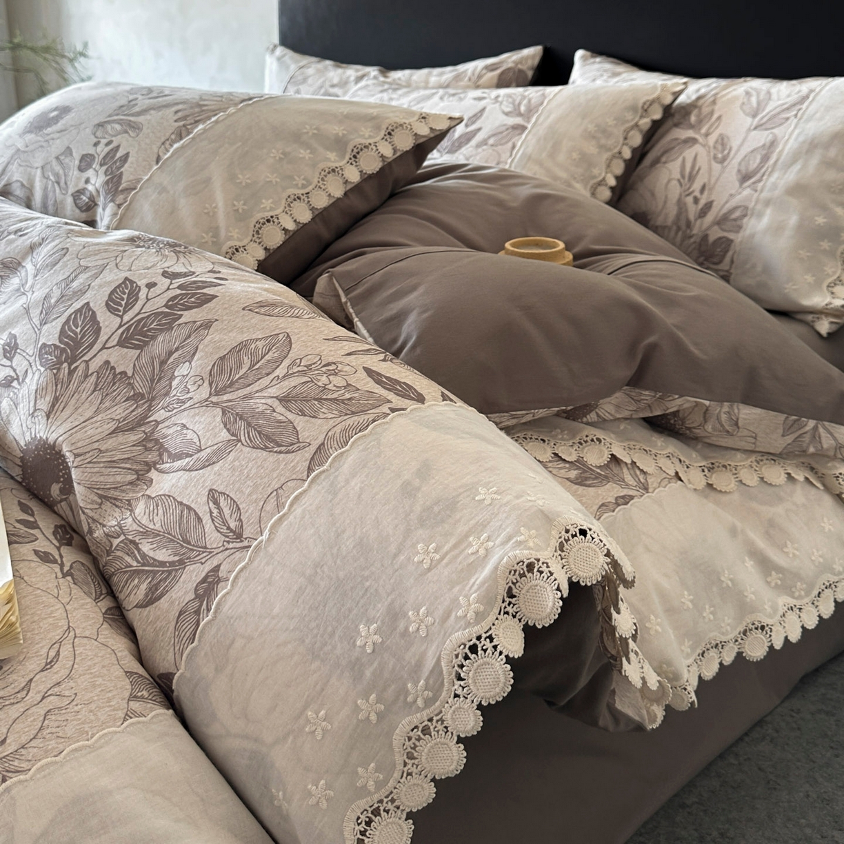 91家纺网 家纺一手货源 找家纺 宜代光年 2025新款全棉磨毛花边四件套 花漾