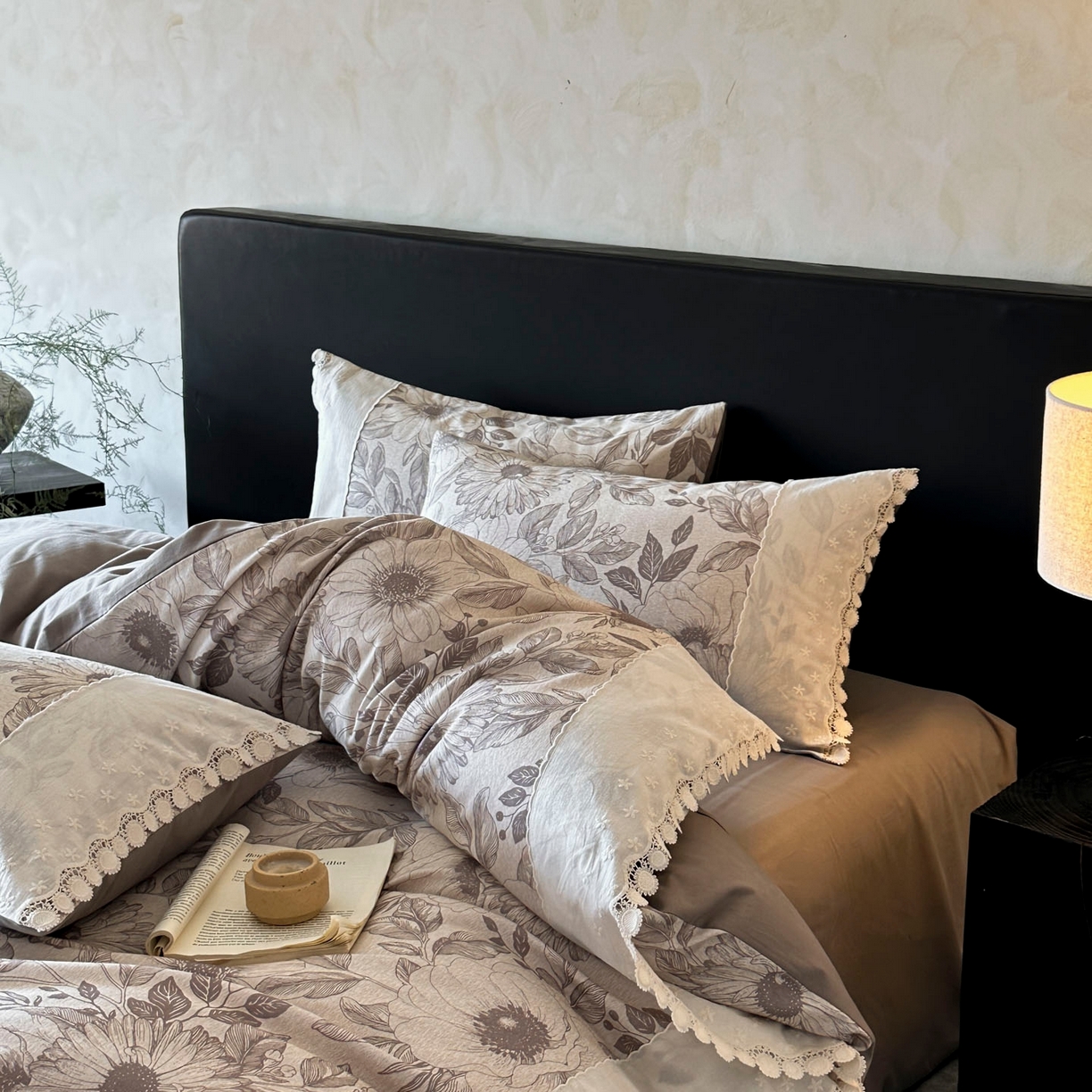 91家纺网 家纺一手货源 找家纺 宜代光年 2025新款全棉磨毛花边四件套 花漾