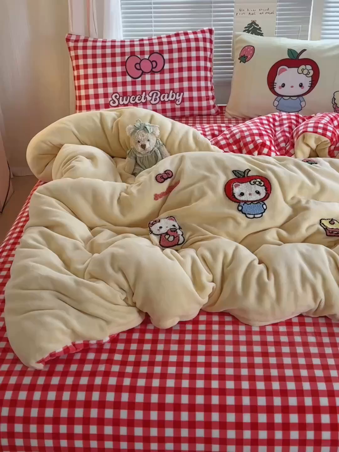 91家纺网 家纺一手货源 找家纺 （总）一霖家纺 2025新款小清新牛奶绒毛巾绣四件套-第一波