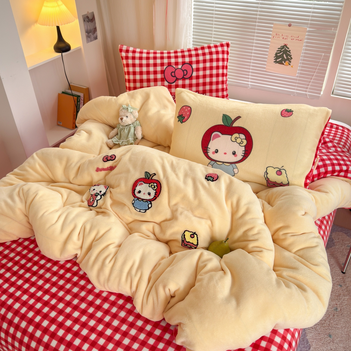 91家纺网 家纺一手货源 找家纺 一霖家纺 2025新款小清新牛奶绒毛巾绣四件套-第一波 苹果猫绒