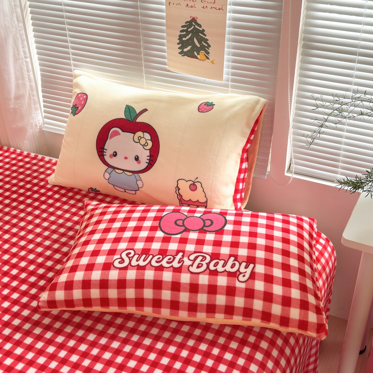 91家纺网 家纺一手货源 找家纺 一霖家纺 2025新款小清新牛奶绒毛巾绣四件套-第一波 苹果猫绒