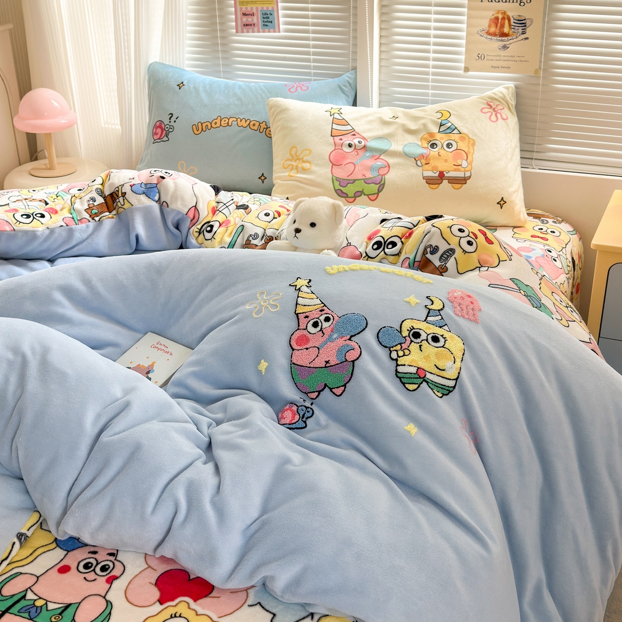 91家纺网 家纺一手货源 找家纺 一霖家纺 2025新款小清新牛奶绒毛巾绣四件套-第一波 吹泡泡的海宝