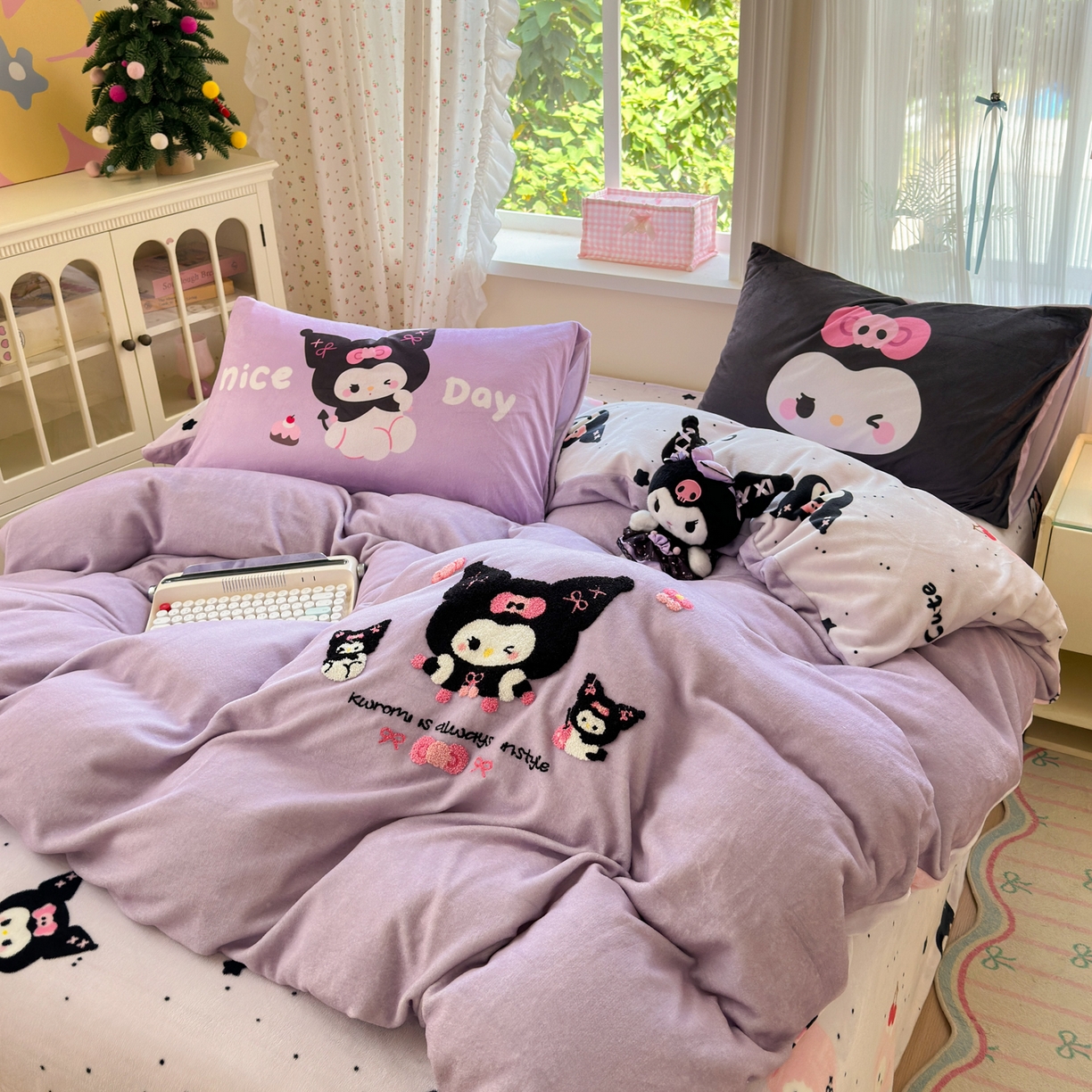 91家纺网 家纺一手货源 找家纺 一霖家纺 2025新款小清新牛奶绒毛巾绣四件套-第一波 黑库米米绒