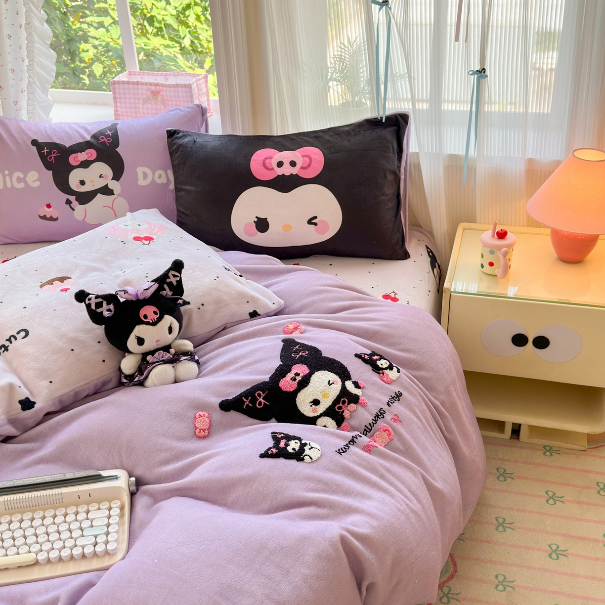 91家纺网 家纺一手货源 找家纺 一霖家纺 2025新款小清新牛奶绒毛巾绣四件套-第一波 黑库米米绒