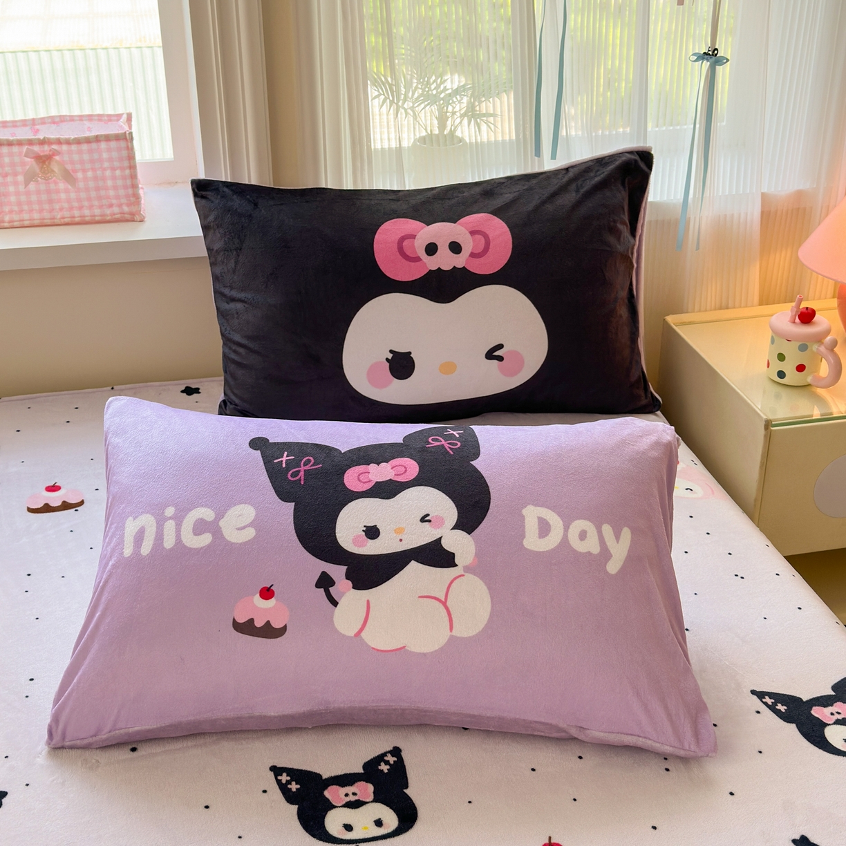 91家纺网 家纺一手货源 找家纺 一霖家纺 2025新款小清新牛奶绒毛巾绣四件套-第一波 黑库米米绒