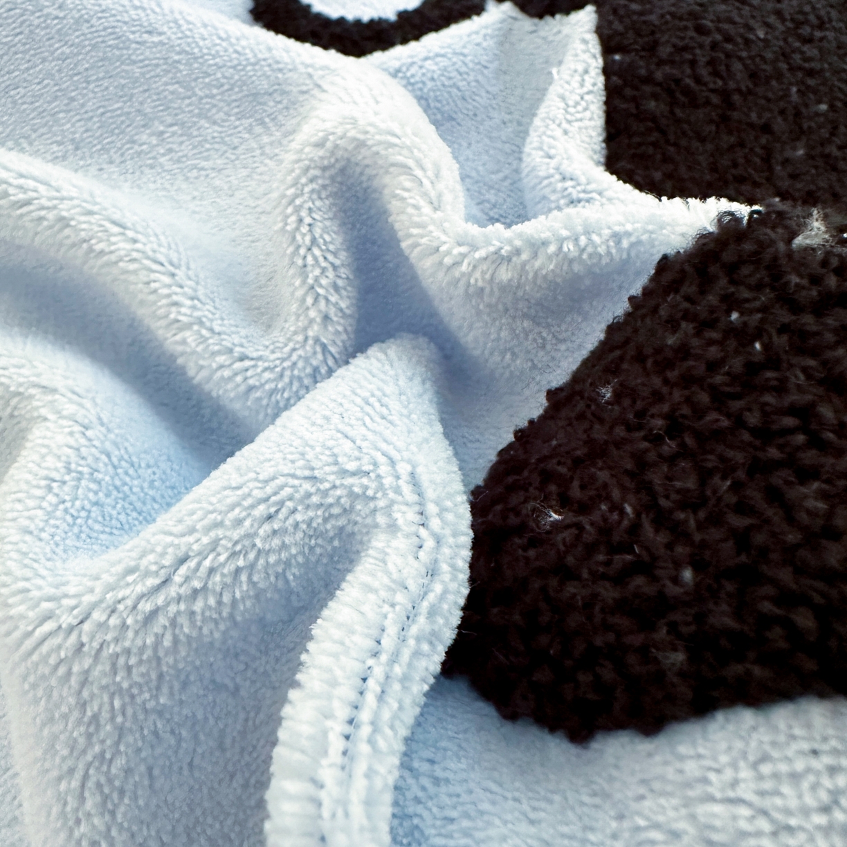 91家纺网 家纺一手货源 找家纺 一霖家纺 2025新款小清新牛奶绒毛巾绣四件套-第一波 黑色小猫