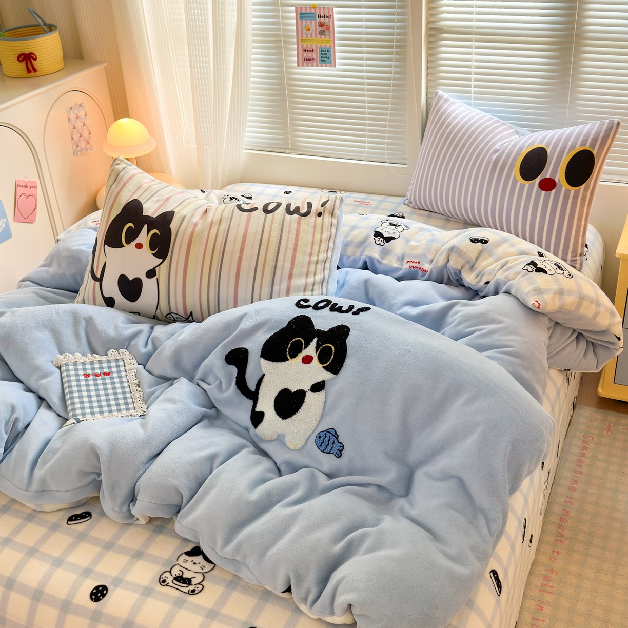 91家纺网 家纺一手货源 找家纺 一霖家纺 2025新款小清新牛奶绒毛巾绣四件套-第一波 黑色小猫