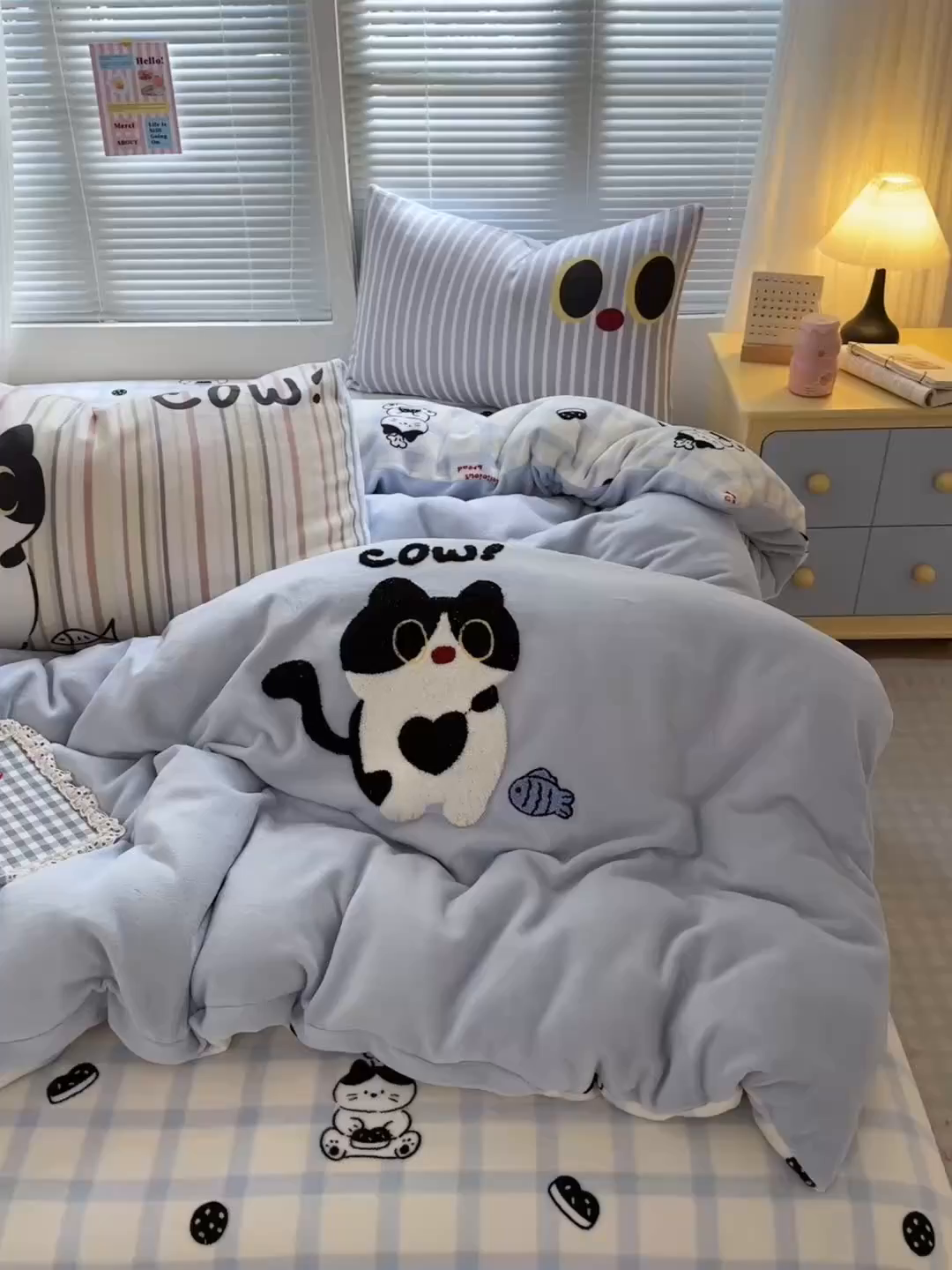 91家纺网 家纺一手货源 找家纺 一霖家纺 2025新款小清新牛奶绒毛巾绣四件套-第一波 黑色小猫