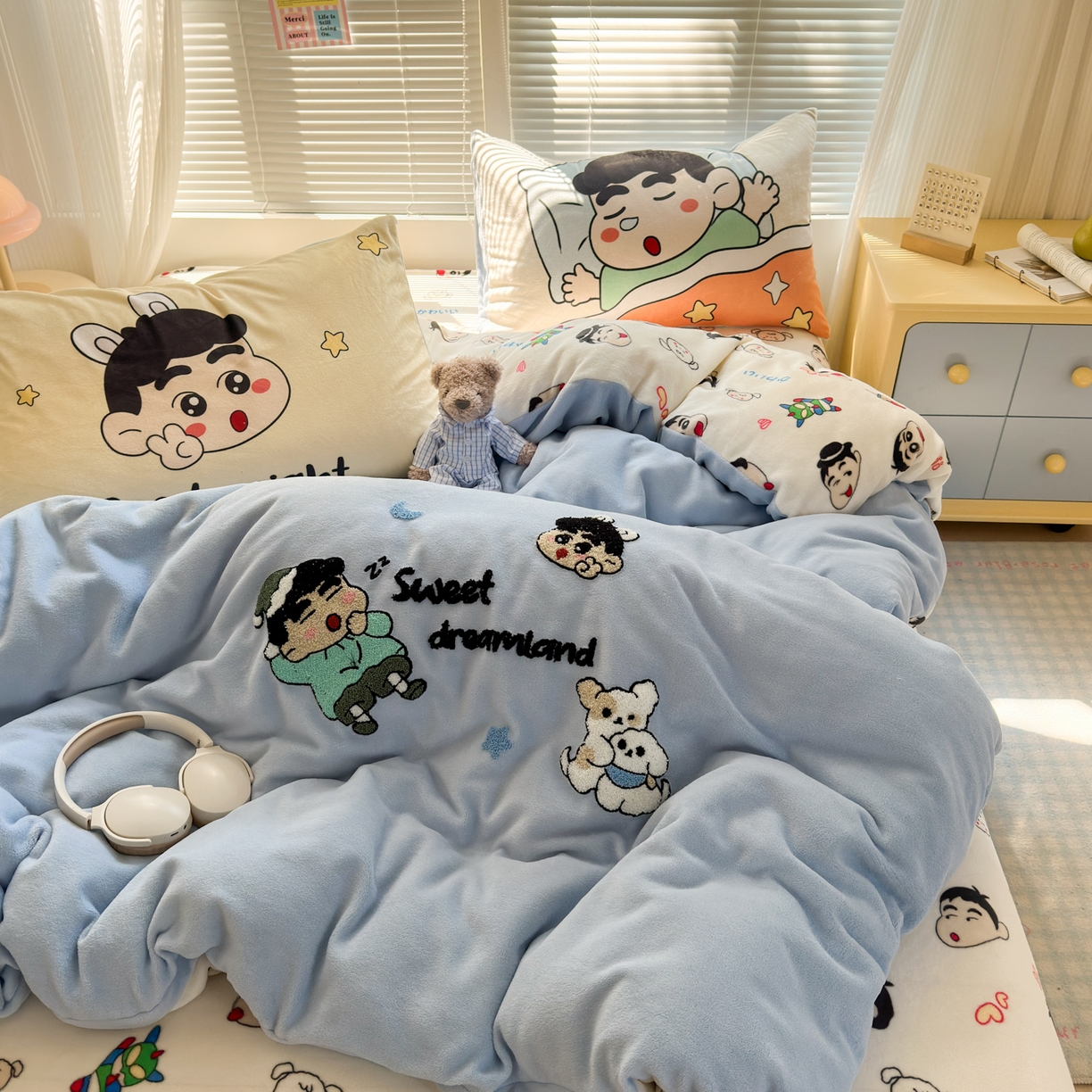 91家纺网 家纺一手货源 找家纺 一霖家纺 2025新款小清新牛奶绒毛巾绣四件套-第一波 晚安小新绒