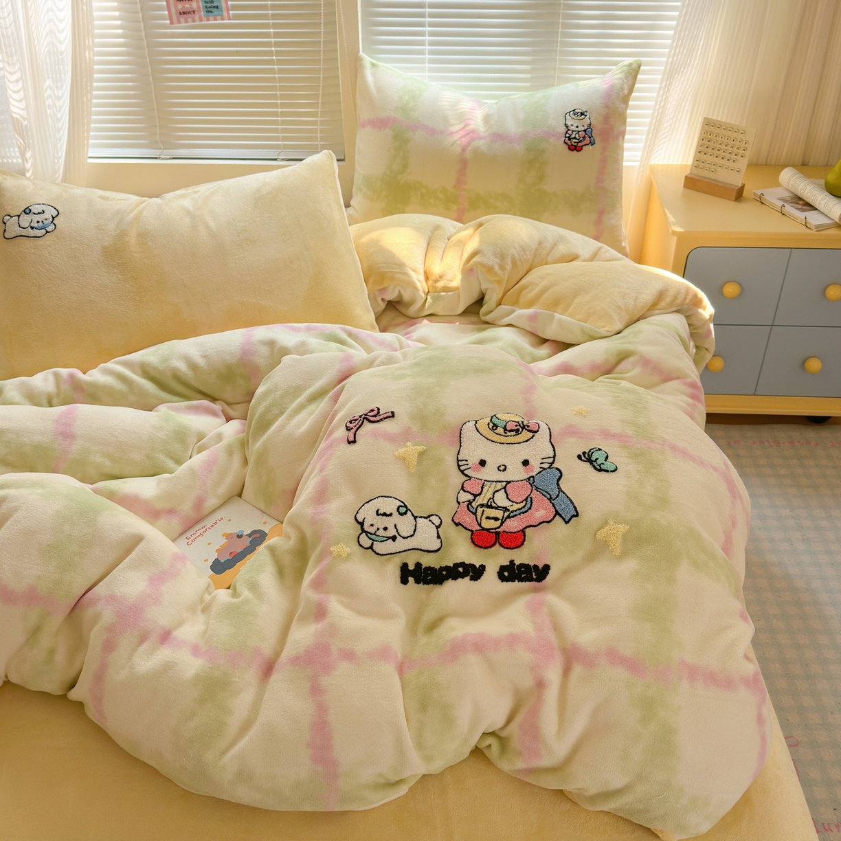 91家纺网 家纺一手货源 找家纺 一霖家纺 2025新款小清新牛奶绒毛巾绣四件套-第一波 元气小猫