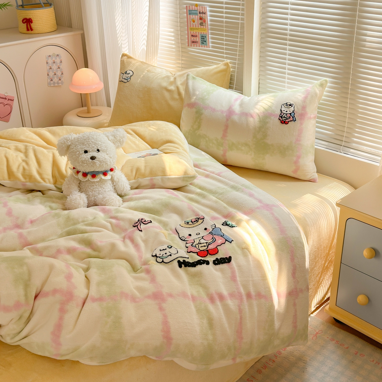 91家纺网 家纺一手货源 找家纺 一霖家纺 2025新款小清新牛奶绒毛巾绣四件套-第一波 元气小猫