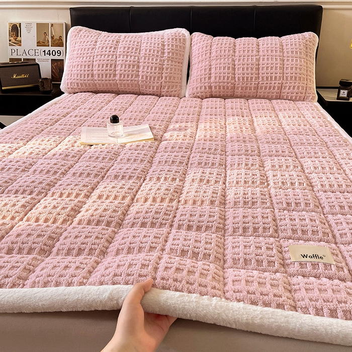 91家纺网 家纺一手货源 找家纺 （总）喜居 2025新款舒棉绒华夫格床褥垫