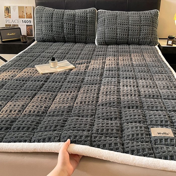 91家纺网 家纺一手货源 找家纺 （总）喜居 2025新款舒棉绒华夫格床褥垫