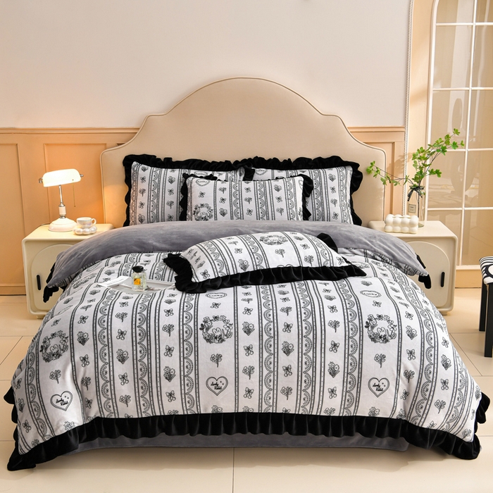 91家纺网 家纺一手货源 找家纺 曼尼 2025新款韩版花边牛奶绒四件套 韩版-英伦时尚