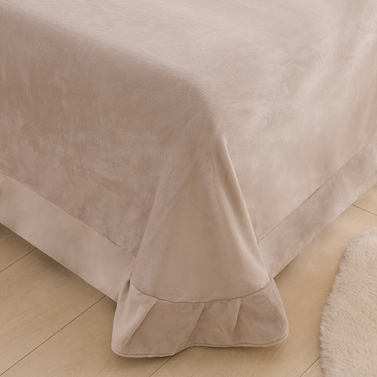 91家纺网 家纺一手货源 找家纺 （总）金昱纺 2025新款230克柔软高克重牛奶绒贴布绣四件套