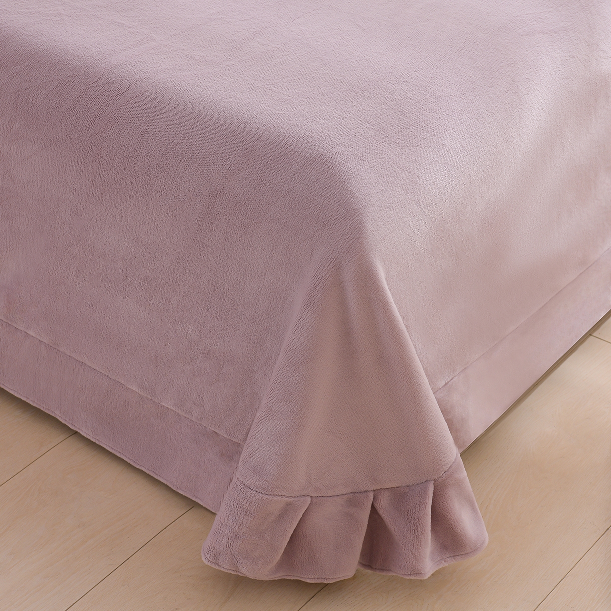 91家纺网 家纺一手货源 找家纺 金昱纺 2025新款230克柔软高克重牛奶绒贴布绣四件套 可爱联盟-浅紫