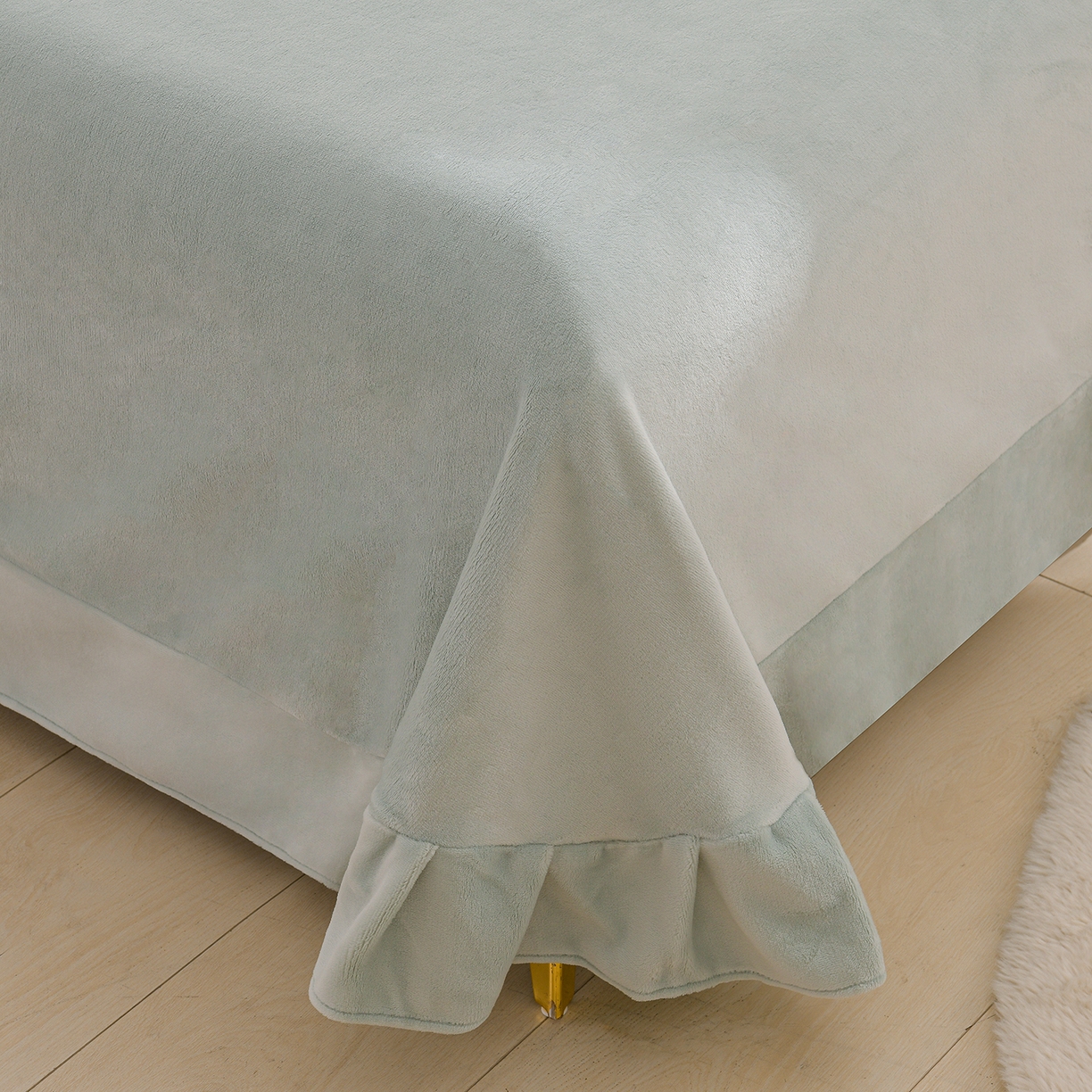 91家纺网 家纺一手货源 找家纺 金昱纺 2025新款230克柔软高克重牛奶绒贴布绣四件套 可爱联盟-浅蓝绿