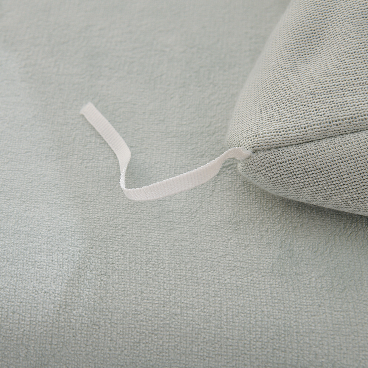 91家纺网 家纺一手货源 找家纺 金昱纺 2025新款230克柔软高克重牛奶绒贴布绣四件套 可爱联盟-浅蓝绿