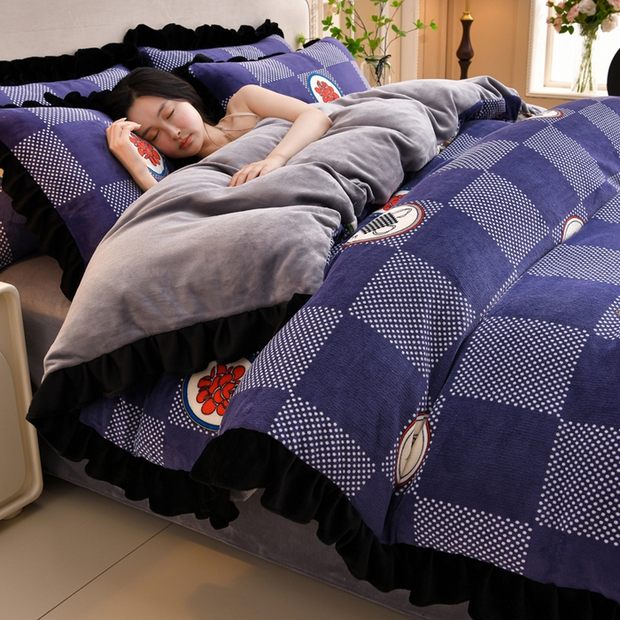 91家纺网 家纺一手货源 找家纺 曼尼 2025新款韩版花边牛奶绒四件套 韩版-棋盘格