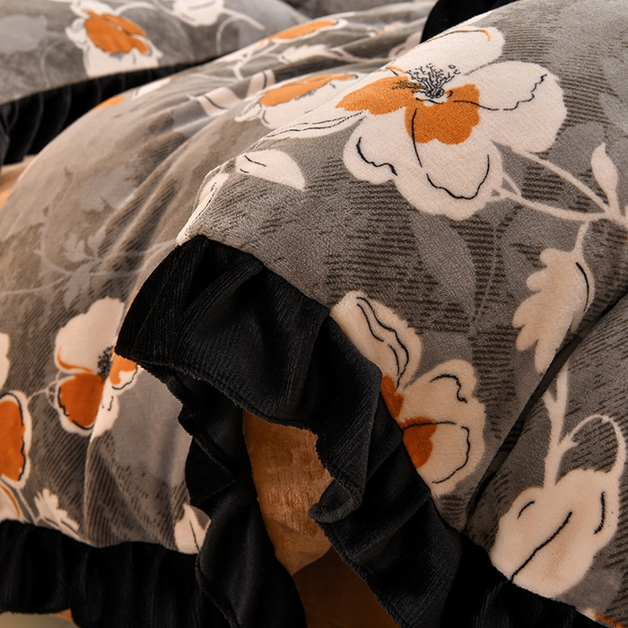 91家纺网 家纺一手货源 找家纺 曼尼 2025新款韩版花边牛奶绒四件套 韩版-花漾