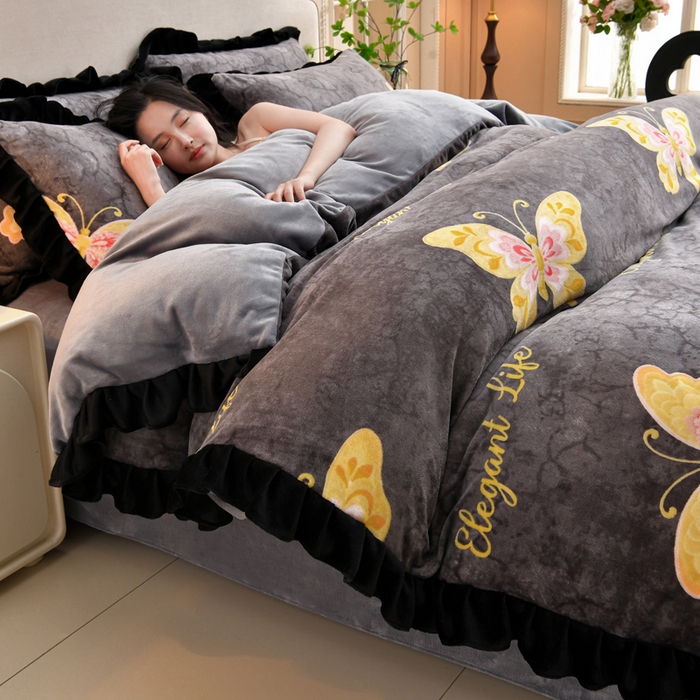 91家纺网 家纺一手货源 找家纺 曼尼 2025新款韩版花边牛奶绒四件套 韩版-蝶舞