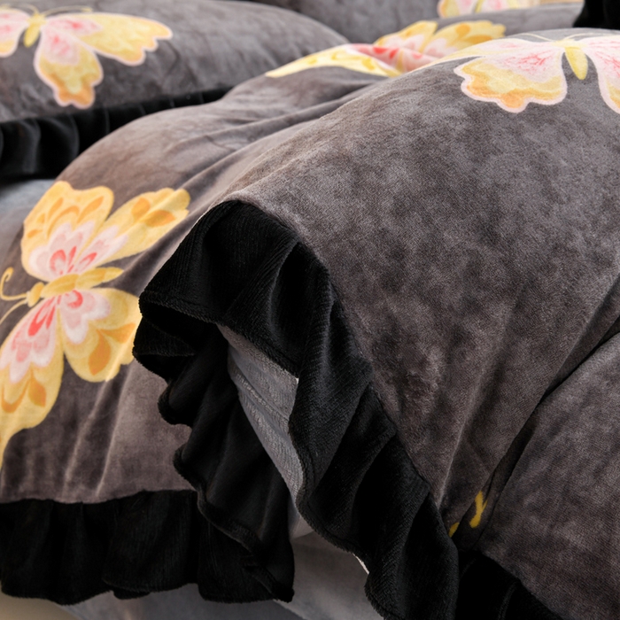 91家纺网 家纺一手货源 找家纺 曼尼 2025新款韩版花边牛奶绒四件套 韩版-蝶舞