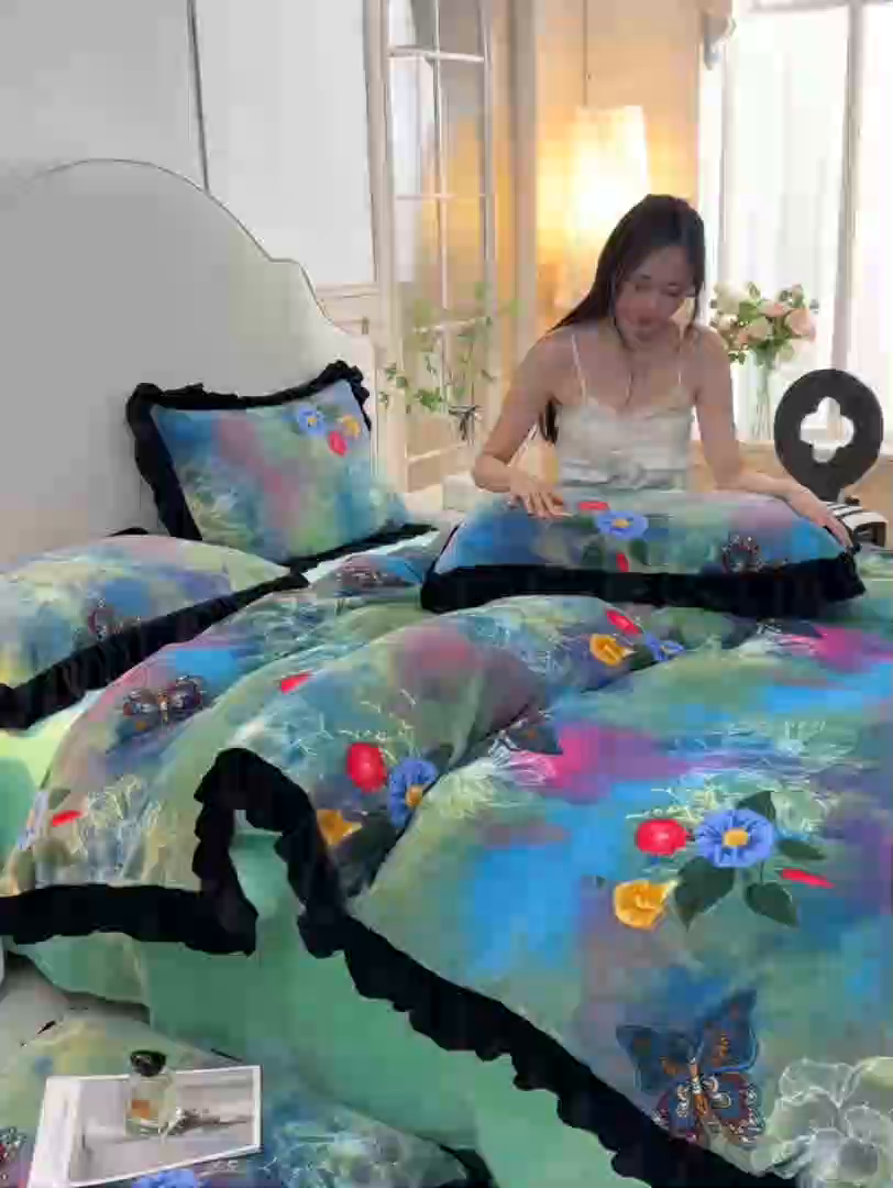 91家纺网 家纺一手货源 找家纺 曼尼 2025新款韩版花边牛奶绒四件套 韩版-幻影蝴蝶