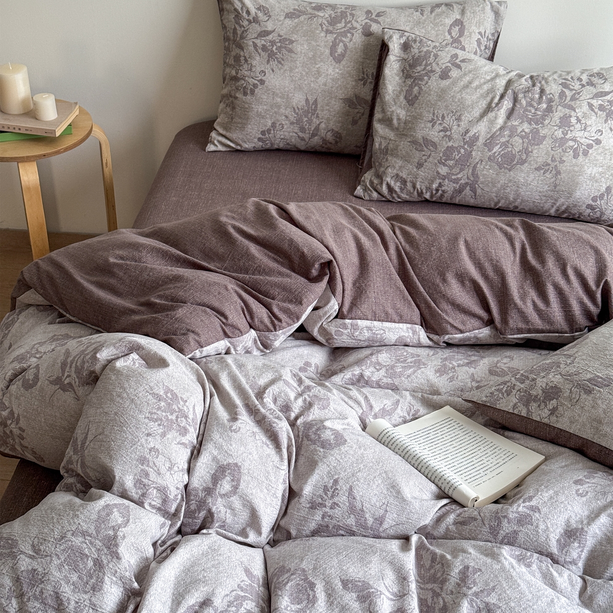 91家纺网 家纺一手货源 找家纺 优贝家纺 秋冬新品加厚高克重原麻复古水洗亚麻棉麻皱皱纱印花四件套 风木槿-咖 