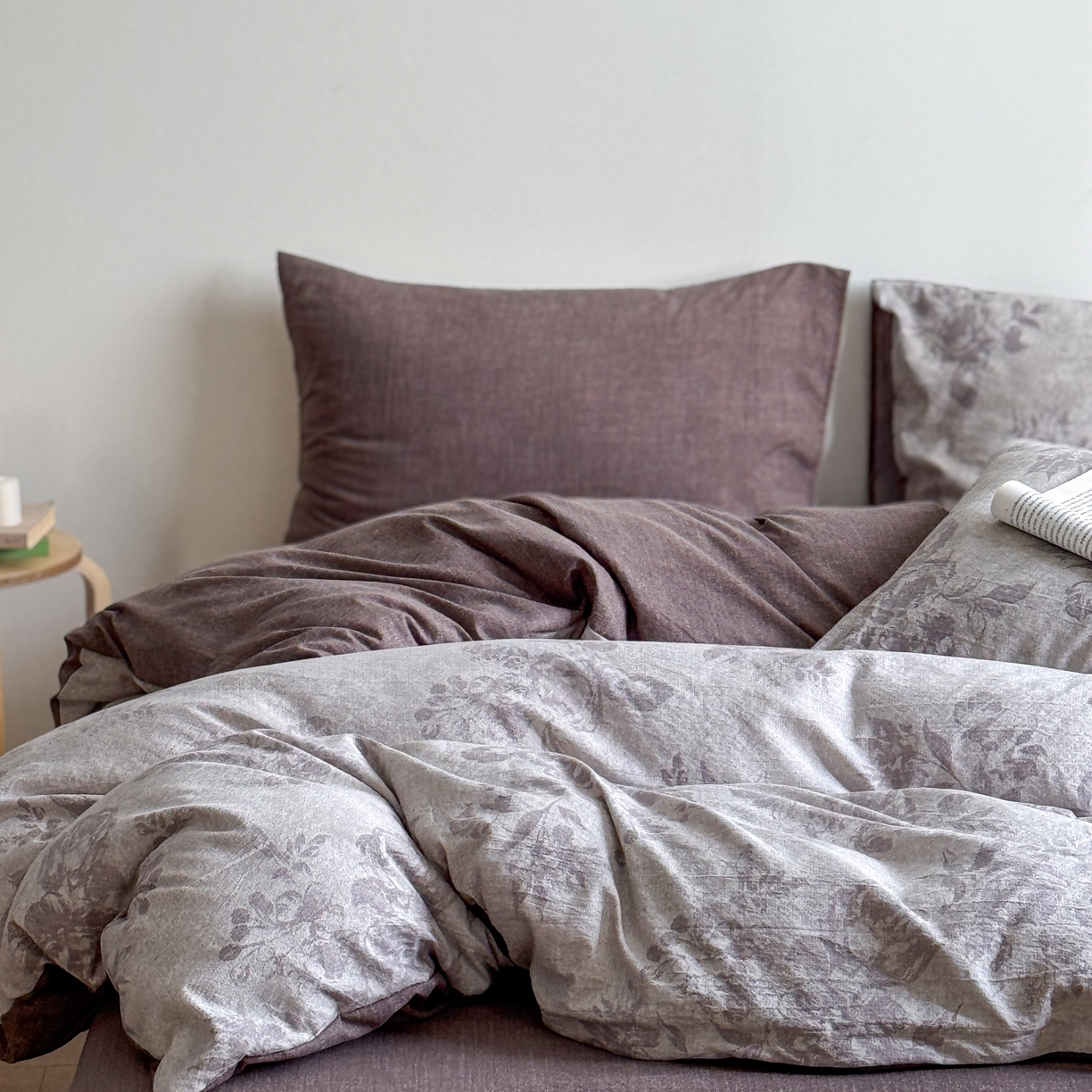 91家纺网 家纺一手货源 找家纺 优贝家纺 秋冬新品加厚高克重原麻复古水洗亚麻棉麻皱皱纱印花四件套 风木槿-咖 