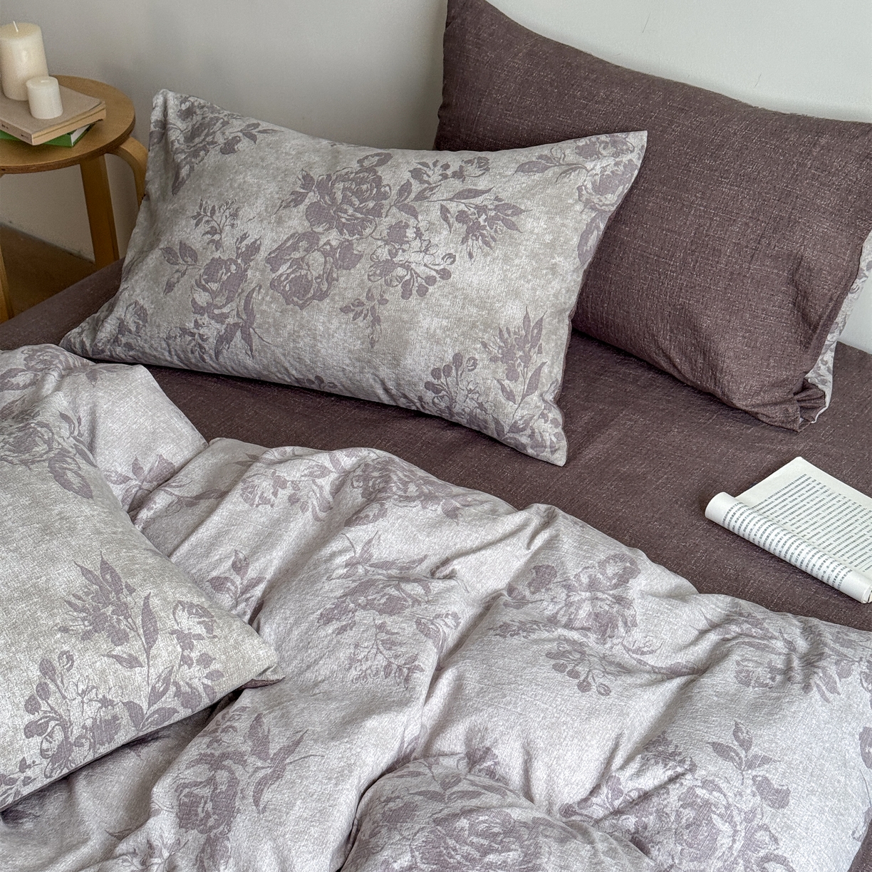 91家纺网 家纺一手货源 找家纺 优贝家纺 秋冬新品加厚高克重原麻复古水洗亚麻棉麻皱皱纱印花四件套 风木槿-咖 