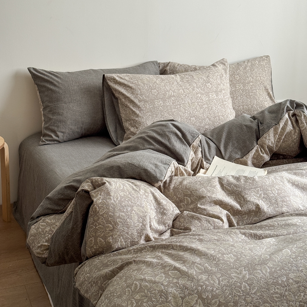 91家纺网 家纺一手货源 找家纺 优贝家纺 秋冬新品加厚高克重原麻复古水洗亚麻棉麻皱皱纱印花四件套 古奈-绿