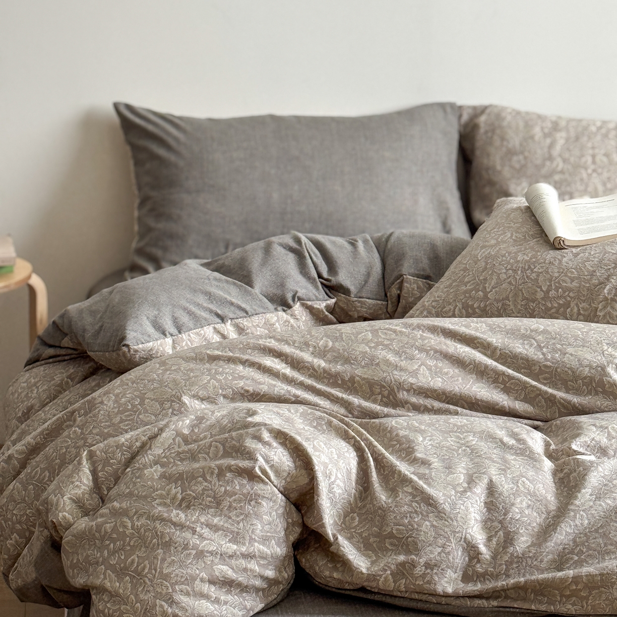 91家纺网 家纺一手货源 找家纺 优贝家纺 秋冬新品加厚高克重原麻复古水洗亚麻棉麻皱皱纱印花四件套 古奈-绿