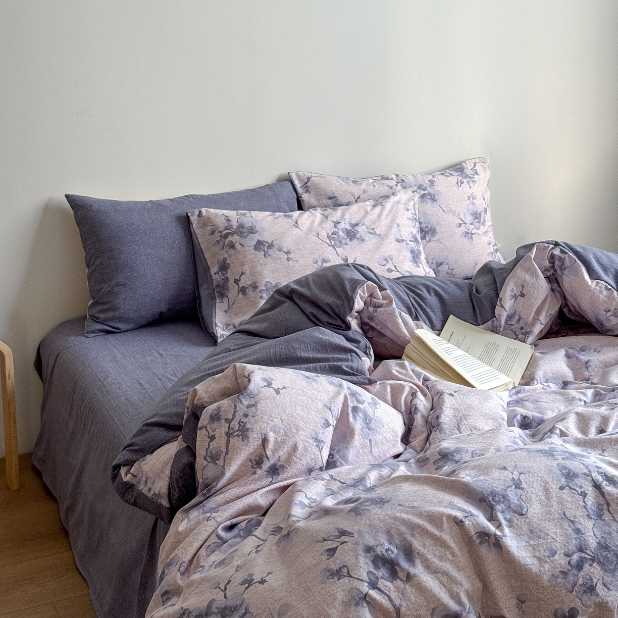 91家纺网 家纺一手货源 找家纺 优贝家纺 秋冬新品加厚高克重原麻复古水洗亚麻棉麻皱皱纱印花四件套 慕雪-灰