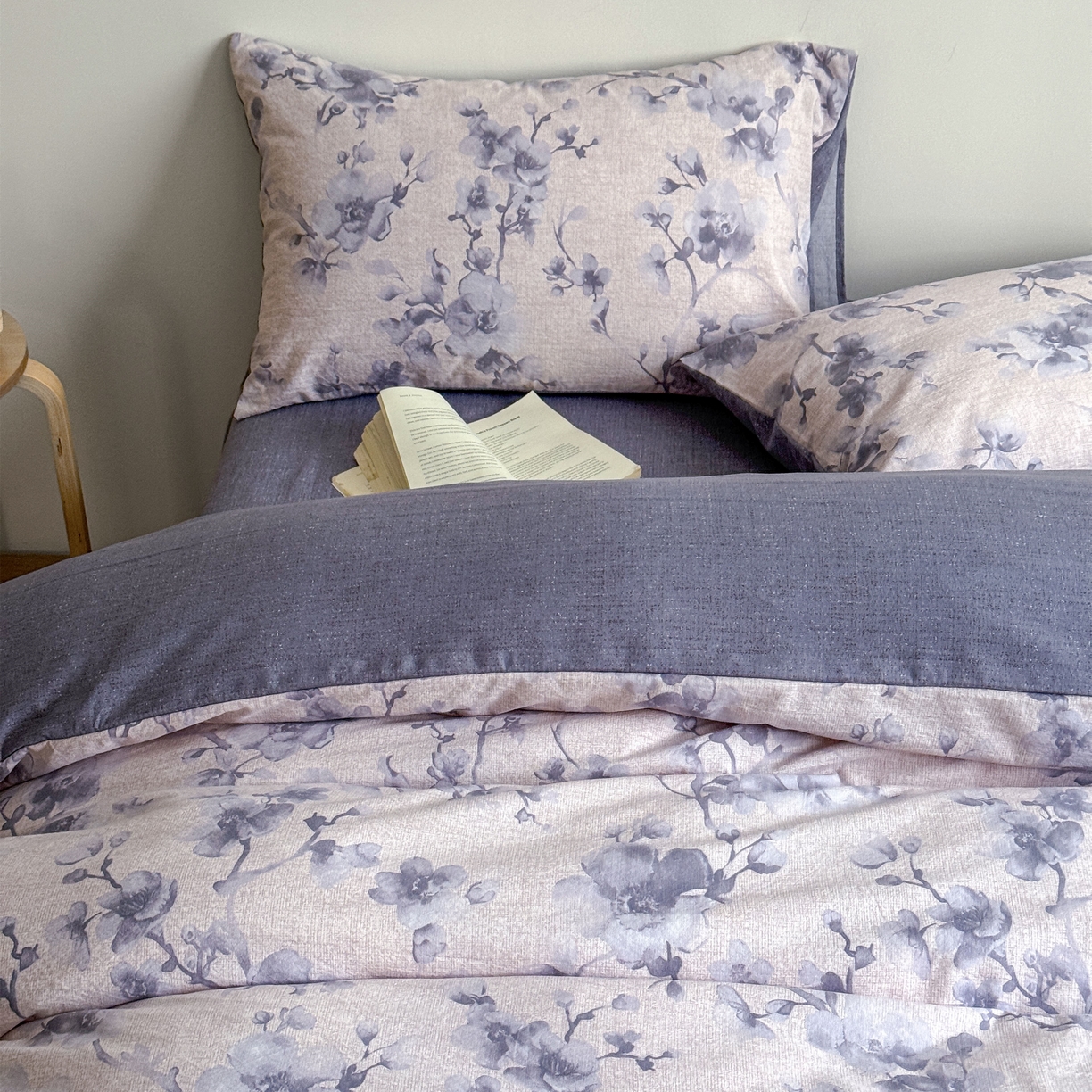 91家纺网 家纺一手货源 找家纺 优贝家纺 秋冬新品加厚高克重原麻复古水洗亚麻棉麻皱皱纱印花四件套 慕雪-灰