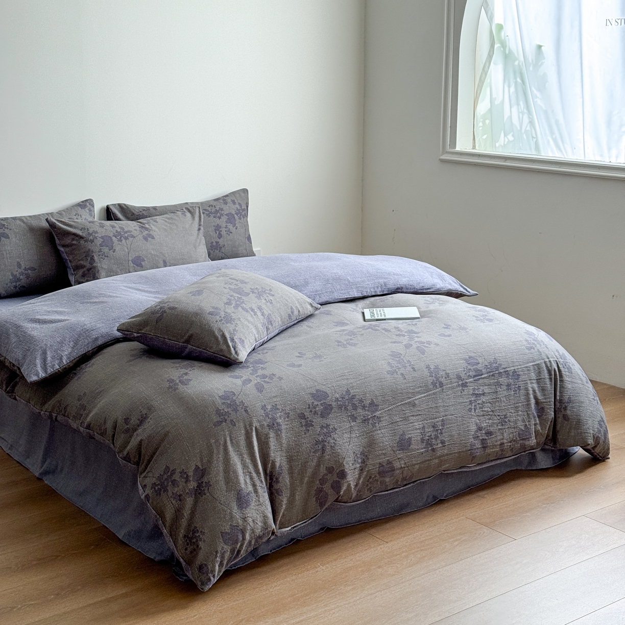 91家纺网 家纺一手货源 找家纺 优贝家纺 秋冬新品加厚高克重原麻复古水洗亚麻棉麻皱皱纱印花四件套 颂青时