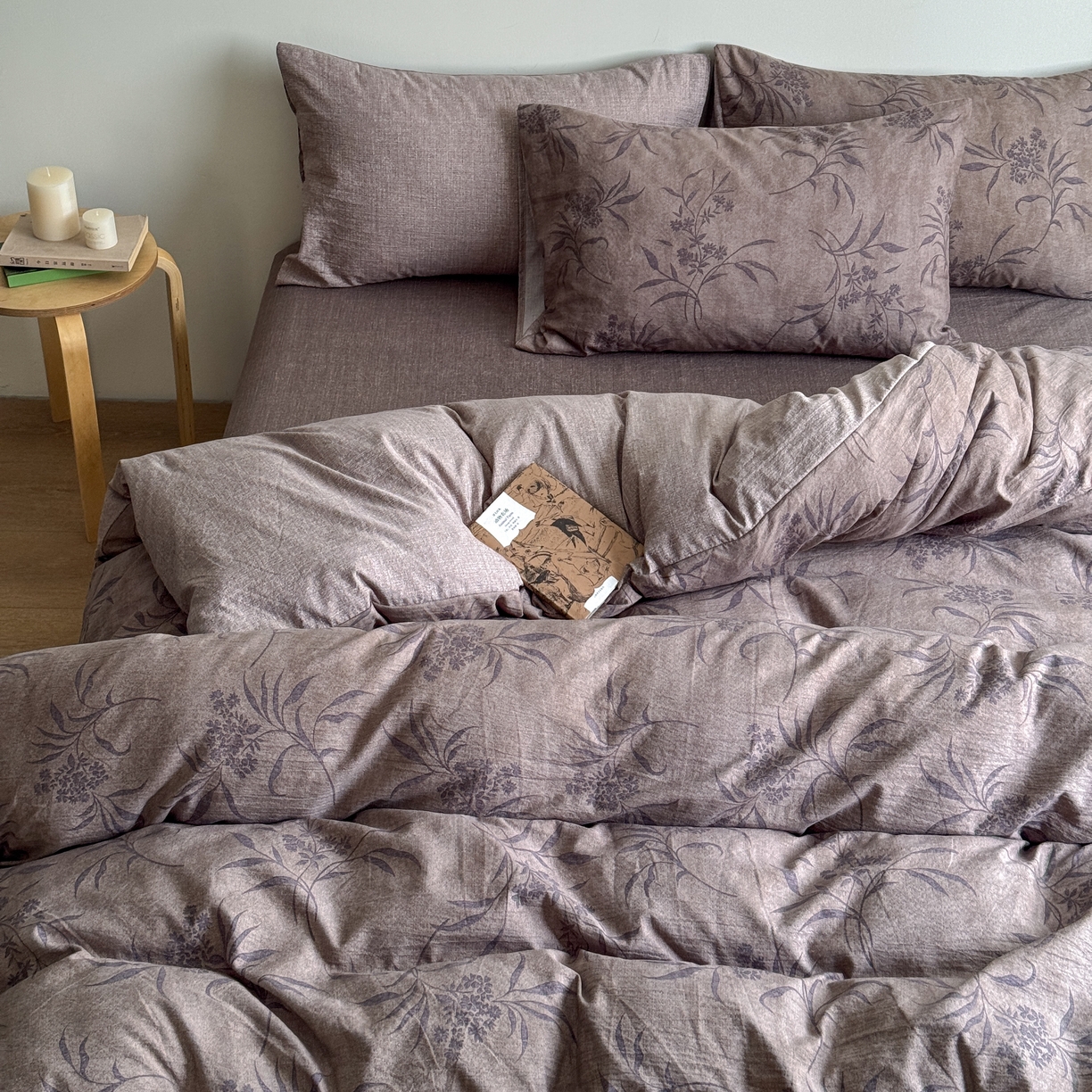 91家纺网 家纺一手货源 找家纺 优贝家纺 2025秋冬新品加厚高克重原麻复古水洗亚麻棉麻皱皱纱印花四件套 玉茗