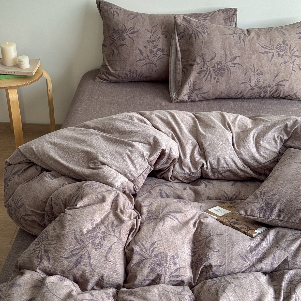 91家纺网 家纺一手货源 找家纺 优贝家纺 2025秋冬新品加厚高克重原麻复古水洗亚麻棉麻皱皱纱印花四件套 玉茗