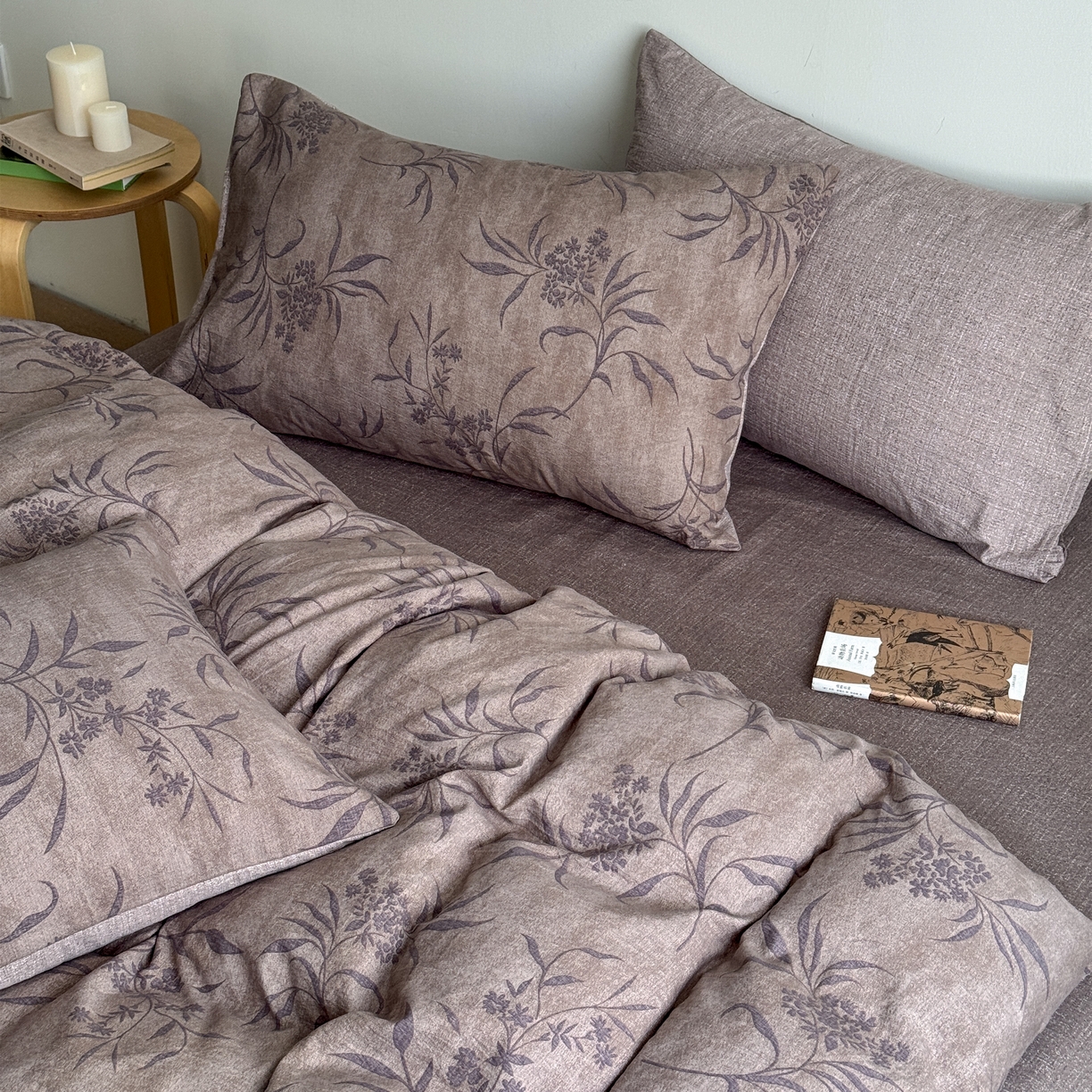 91家纺网 家纺一手货源 找家纺 优贝家纺 2025秋冬新品加厚高克重原麻复古水洗亚麻棉麻皱皱纱印花四件套 玉茗