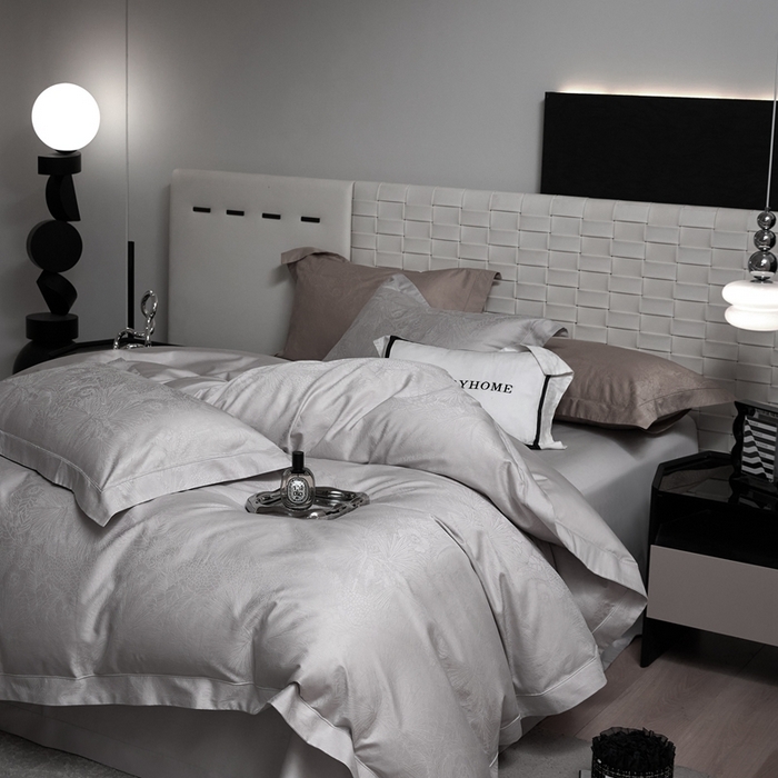 91家纺网 家纺一手货源 找家纺 淳绵家居 2025新款50*50S长绒棉贡缎提花手工立体埋绳工艺四件套（礼盒包装）洛奇-高级灰