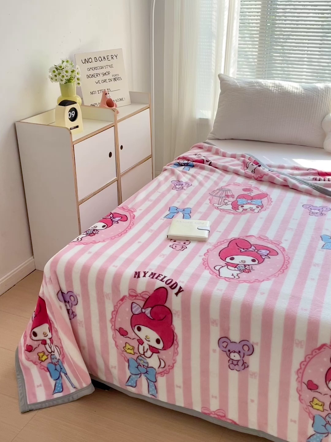 91家纺网 家纺一手货源 找家纺 港岛妹妹 2025新款三丽鸥牛奶绒毛毯毯子 条纹美乐蒂