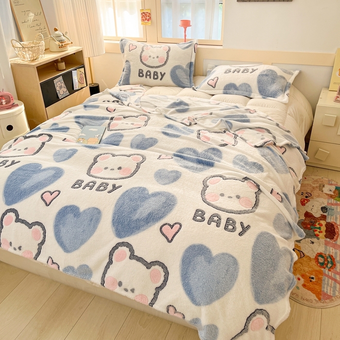 91家纺网 家纺一手货源 找家纺 川悦生活 2025新款高克重双面雪花绒印花毛毯三件套 毛毯可爱熊