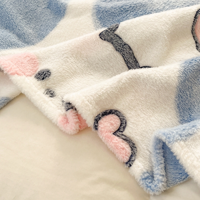 91家纺网 家纺一手货源 找家纺 川悦生活 2025新款高克重双面雪花绒印花毛毯三件套 毛毯可爱熊