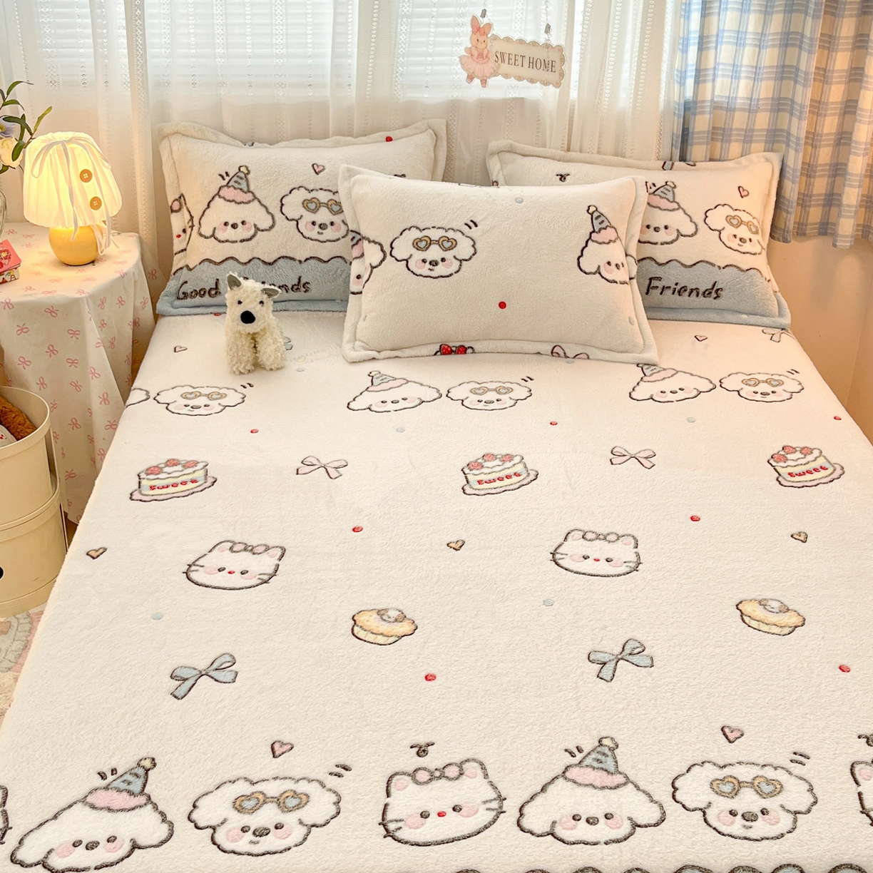 91家纺网 家纺一手货源 找家纺 川悦生活 2025新款高克重双面雪花绒印花毛毯三件套 毛毯快乐派对