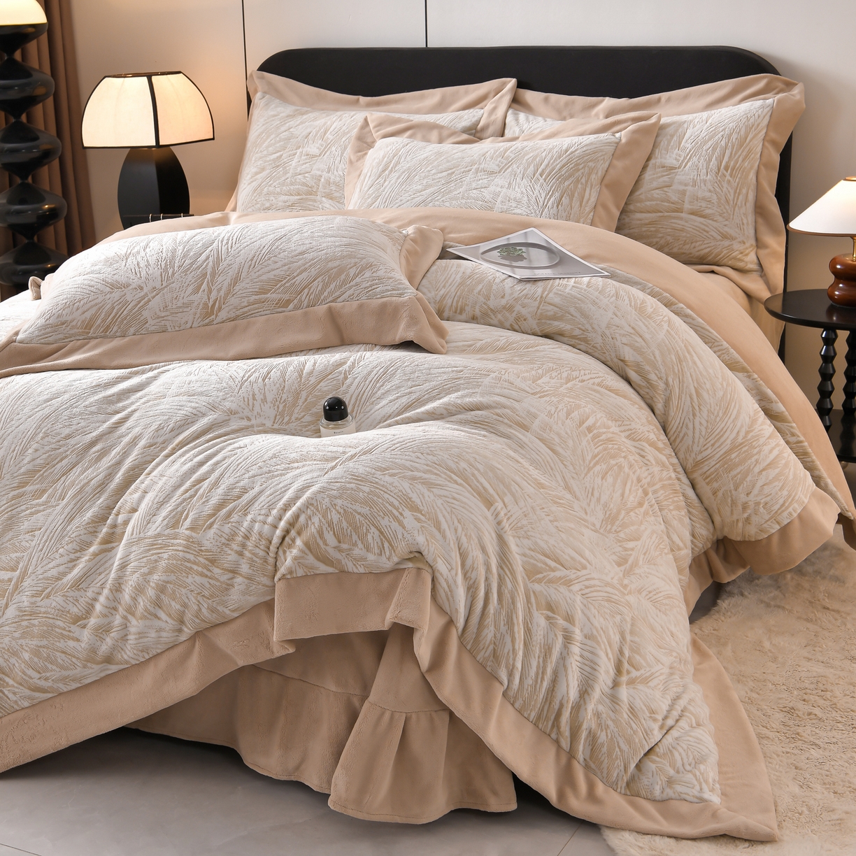 91家纺网 家纺一手货源 找家纺 湘雪家居  2025新款高克重雕花牛奶绒四件套 梦娜-芦苇咖