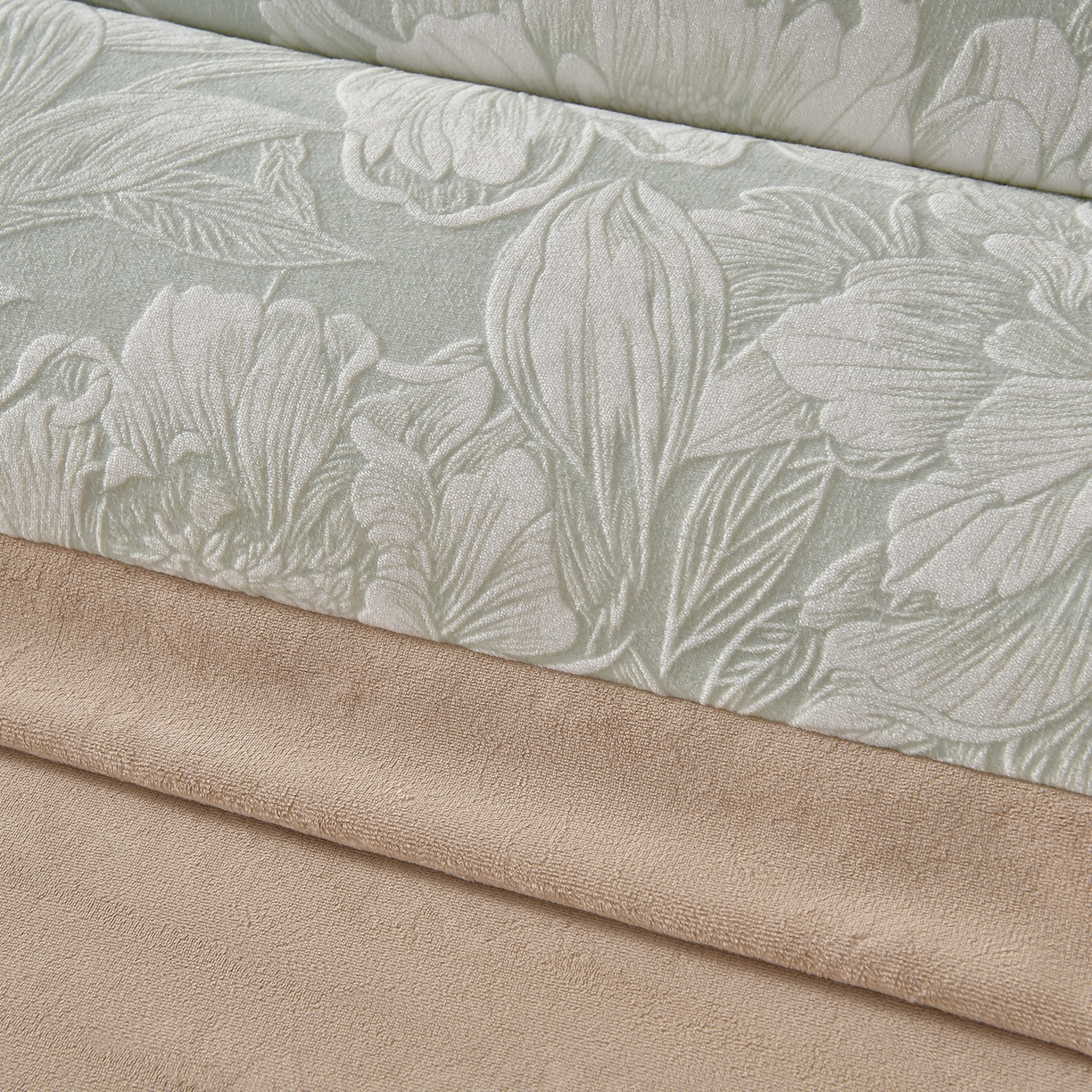 91家纺网 家纺一手货源 找家纺 湘雪家居  2025新款高克重雕花牛奶绒四件套 梦娜-浅绿