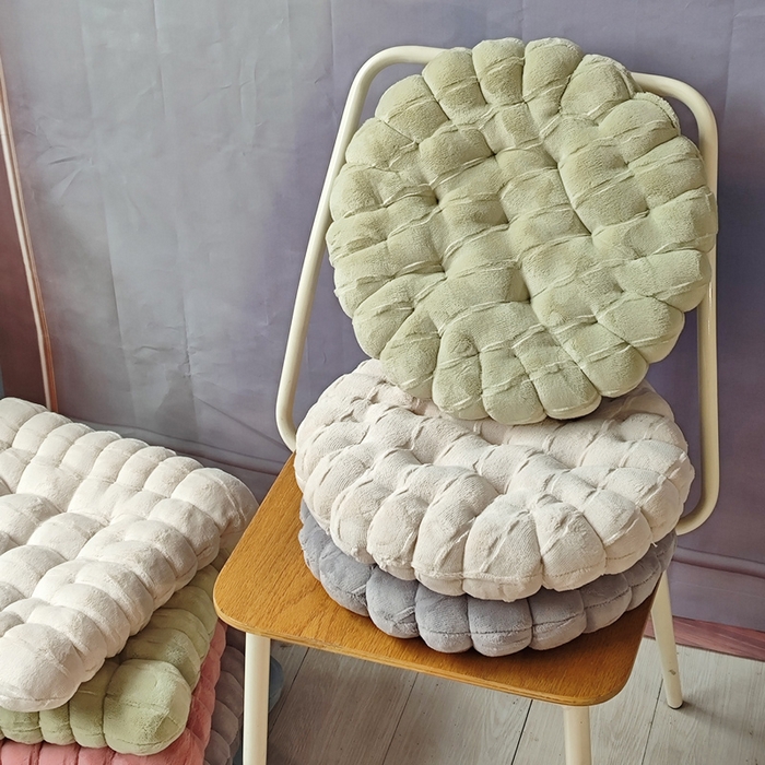 91家纺网 家纺一手货源 找家纺   新款牛奶绒绒饼干坐垫手工垫子屁股垫椅子垫装饰家园创意抱枕靠垫