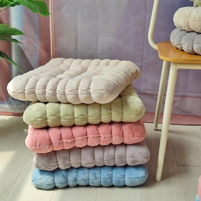 91家纺网 家纺一手货源 找家纺   新款牛奶绒绒饼干坐垫手工垫子屁股垫椅子垫装饰家园创意抱枕靠垫