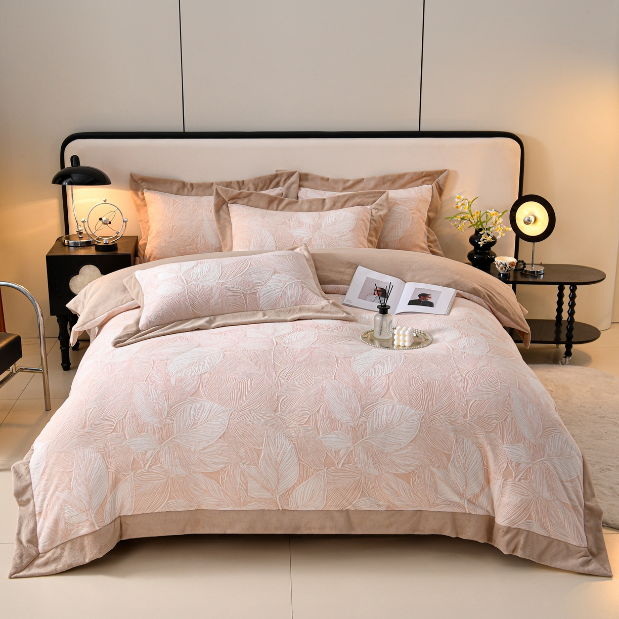 91家纺网 家纺一手货源 找家纺 湘雪家居  2025新款高克重雕花牛奶绒四件套 霜雪款-粉玉色