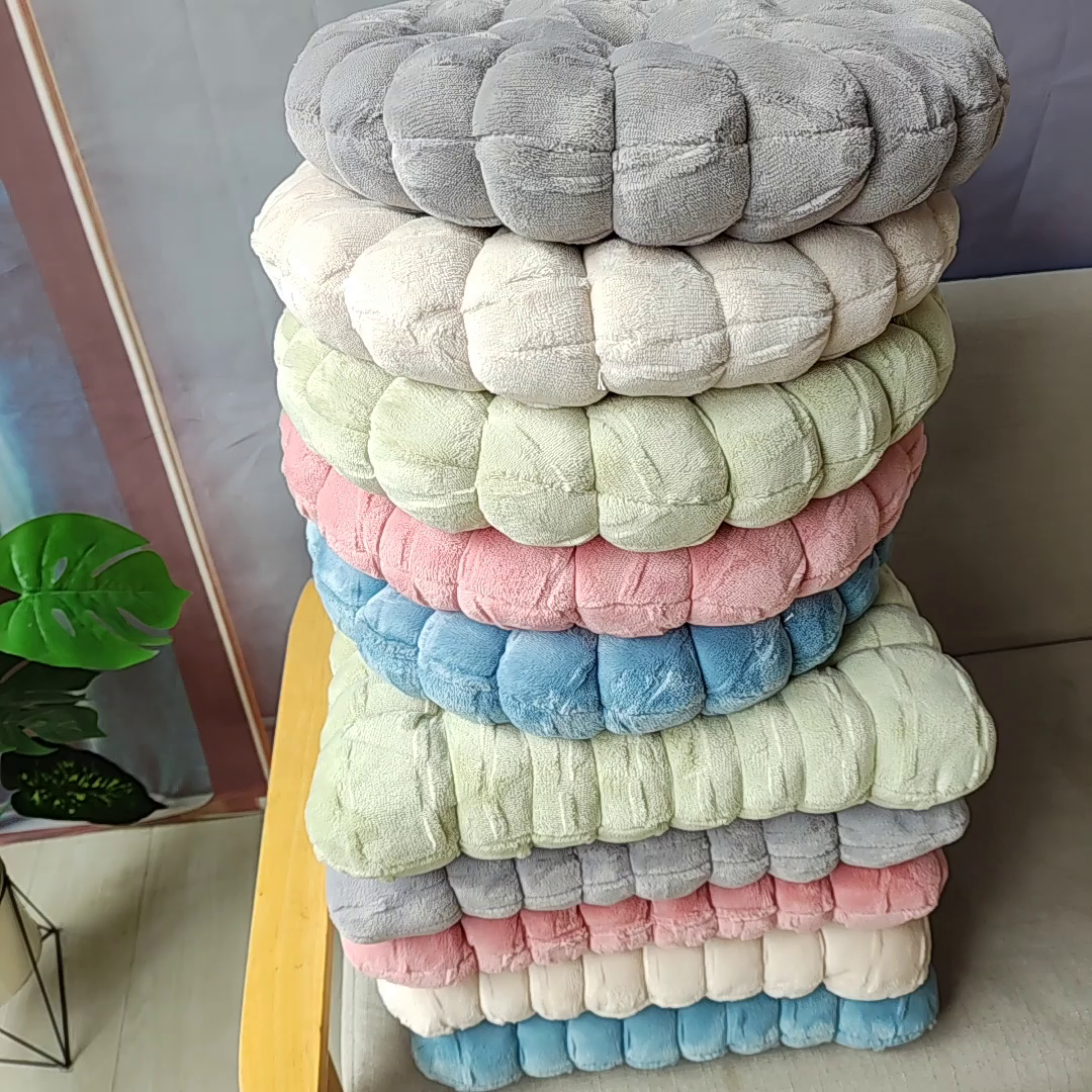 91家纺网 家纺一手货源 找家纺   新款牛奶绒绒饼干坐垫手工垫子屁股垫椅子垫装饰家园创意抱枕靠垫