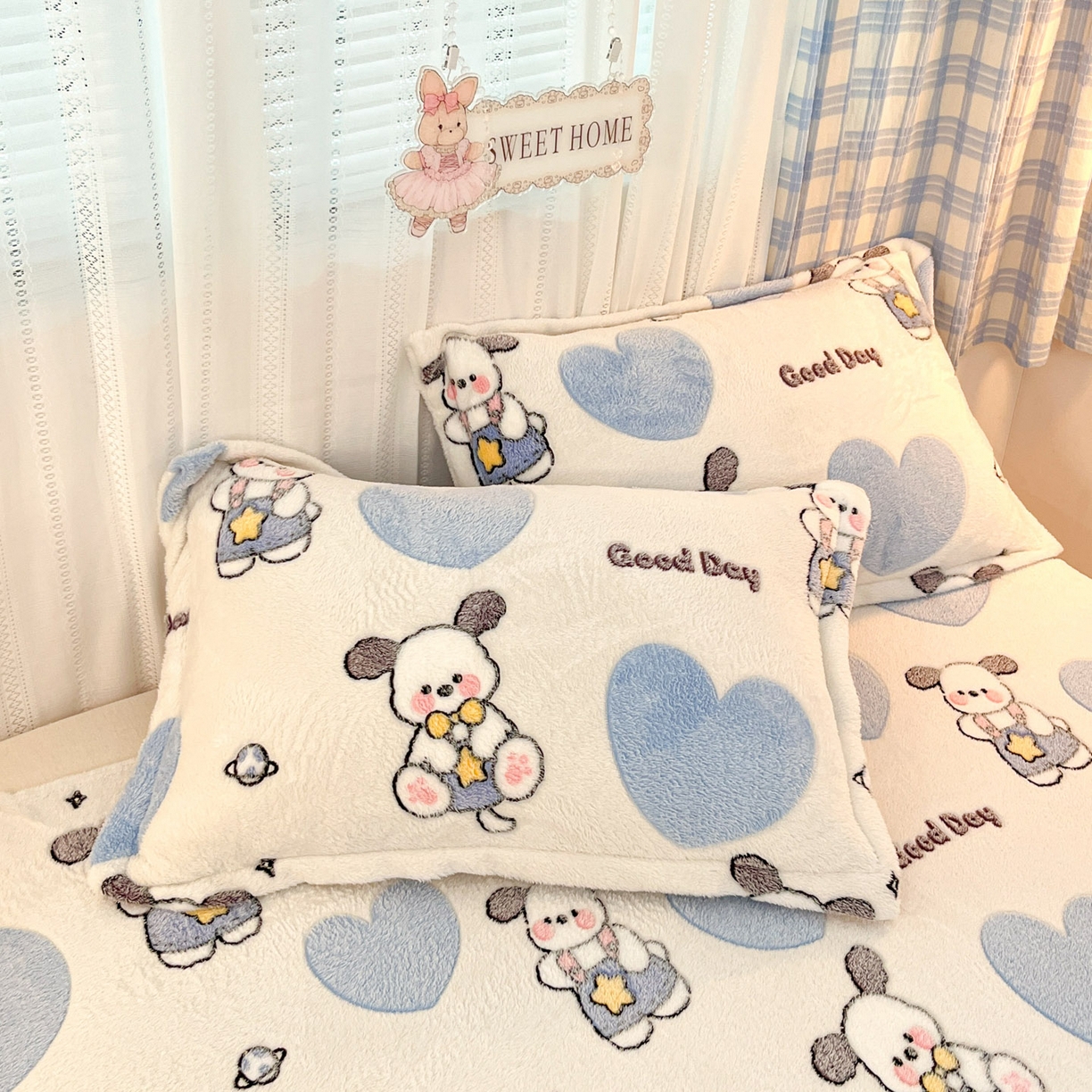 91家纺网 家纺一手货源 找家纺 川悦生活 2025新款高克重双面雪花绒印花毛毯三件套 毛毯快乐西高地